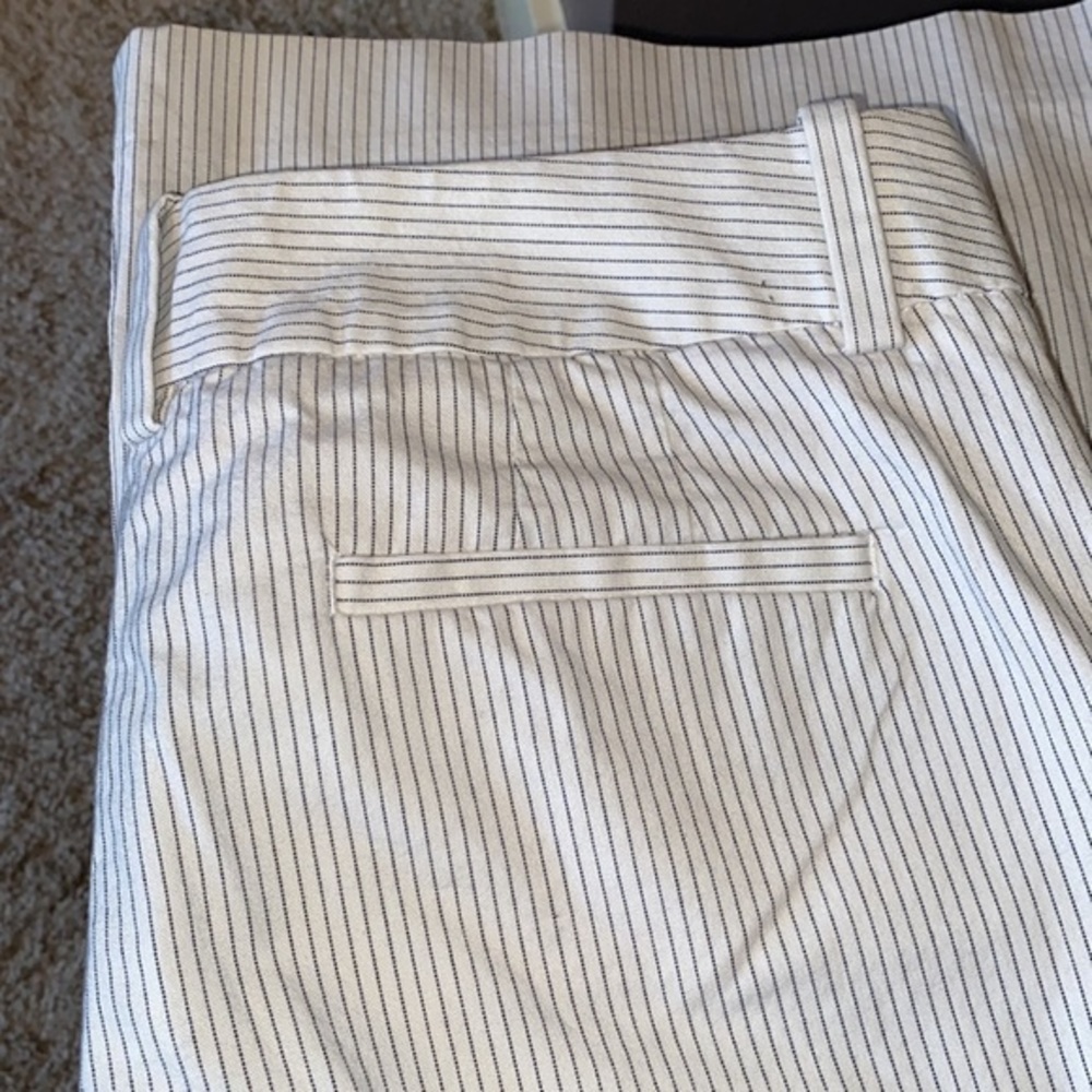 Banana Republic Wide Leg Pants - Size 6